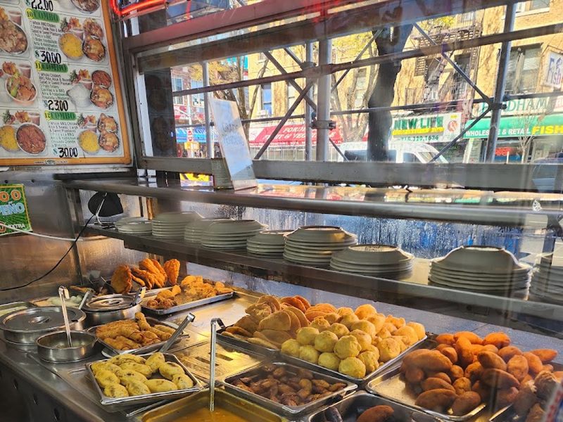 188 Bakery Cuchifritos interior